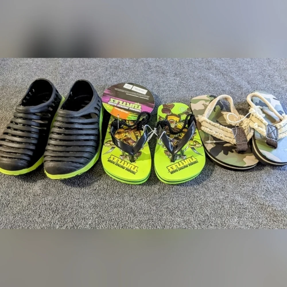 Boys sandals‎ flip flops Ninja Turtle camo water shoes Sz Small 5-6